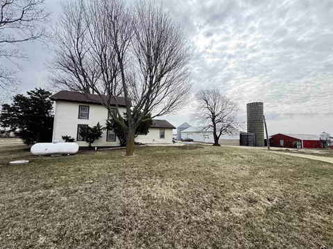 10212 E Bc Townline Rd, Clinton, WI 53525