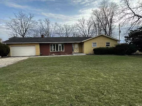 7387 Mineral Point Rd, Verona, WI 53593