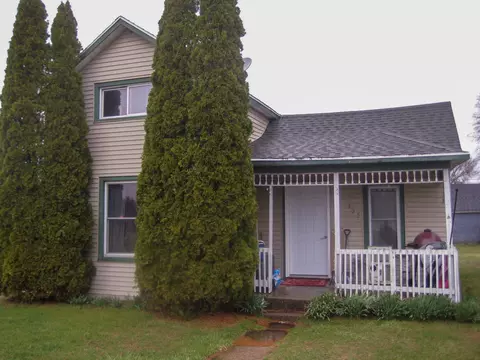 305 W Oak St, Boscobel, WI 53805
