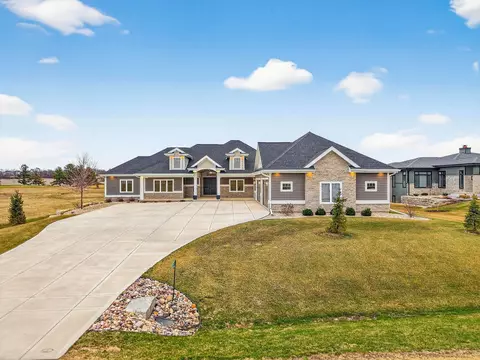 7576 Colonial Way, Verona, WI 53593