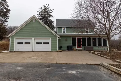 4989 N Ford Rd, Scales Mound, IL 61075