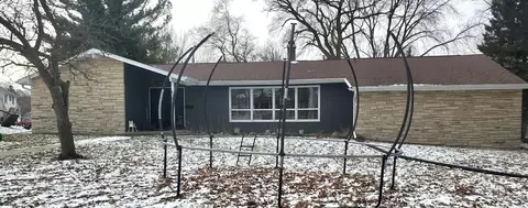 435 Willow Cir, Mayville, WI 53050