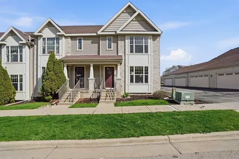 348 Park St, Sun Prairie, WI 53590