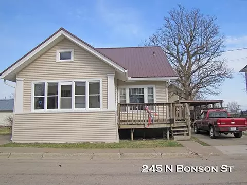 245 N Bonson St, Platteville, WI 53818