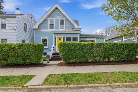 1816 E Nock St, Milwaukee, WI 53207