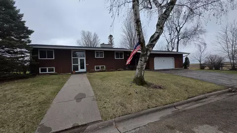 856 Pleasant St, Lancaster, WI 53813