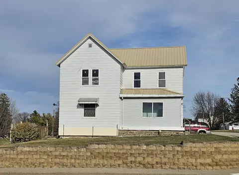 302 Main St, Highland, WI 53543
