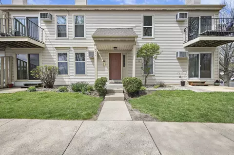6717 Park Edge Dr #D, Madison, WI 53719