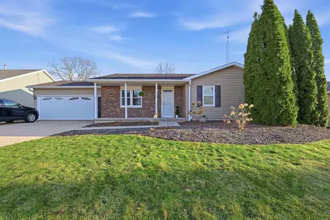 407 Eilbes Ave, Beaver Dam, WI 53916