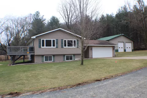 9386 Enamel Rd, Tomah, WI 54660
