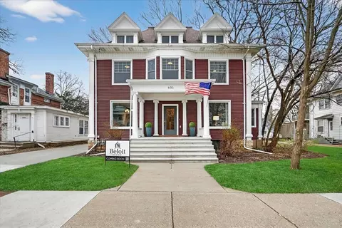 631 College St, Beloit, WI 53511