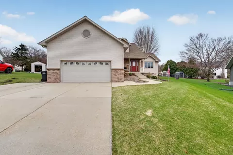 115 Tena Marie Cir, Lodi, WI 53555