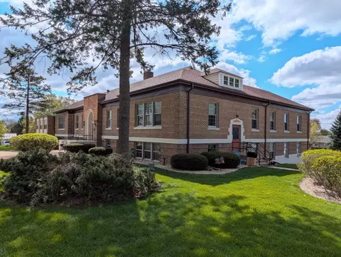 117-139 E North St, Dodgeville, WI 53533