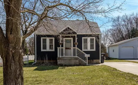433 W Rockwell St, Elkhorn, WI 53121