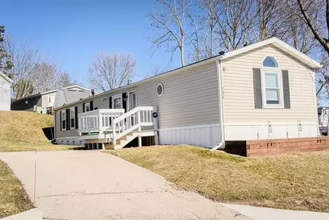 738 Charles Ln #212, Stoughton, WI 53589