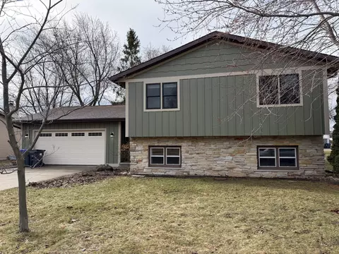 118 Alexander Dr, Neenah, WI 54957