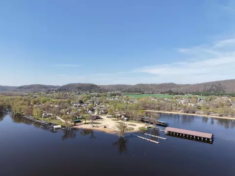 122 Mississippi Ln, Bagley, WI 53801