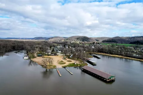 122 Mississippi Ln, Bagley, WI 53801