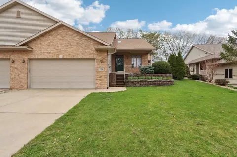 734 8th St, Prairie Du Sac, WI 53578
