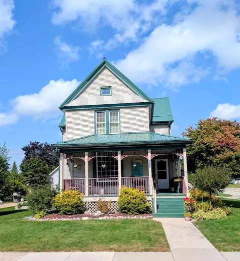 626 E Brown St, Waupun, WI 53963