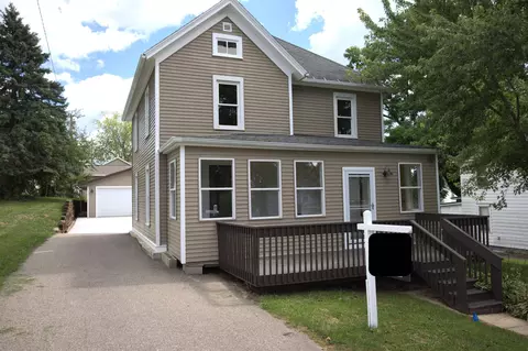 228 Scott St, Cambria, WI 53923