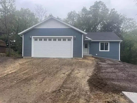 567 Ridge St, Reedsburg, WI 53959