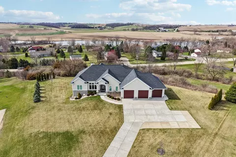 6249 Amethyst Dr, Waunakee, WI 53597