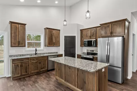 316 Timberline Ct, Nekoosa, WI 54457