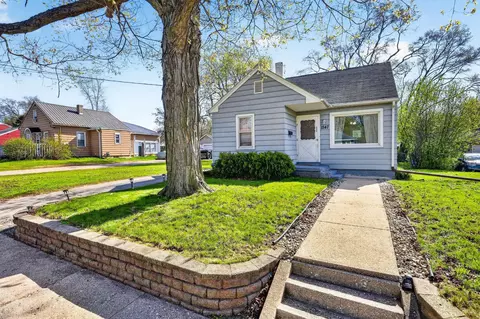 1547 Mckinley Ave, Beloit, WI 53511