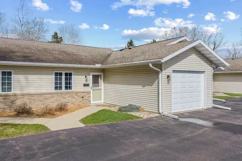 1579 N Dewey Ave, Reedsburg, WI 53959