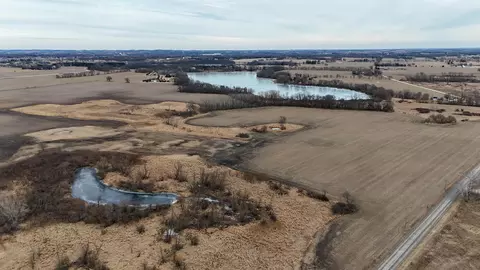 200 Ac Old Stone Rd, Stoughton, WI 53521