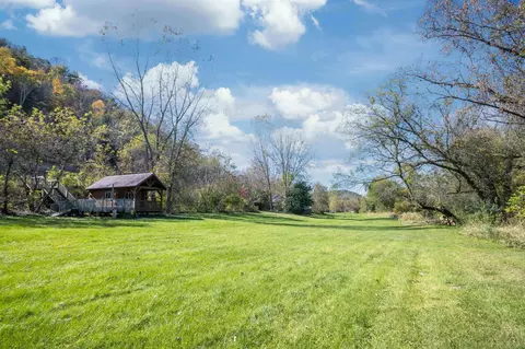 855 Us Highway 61, Readstown, WI 54652
