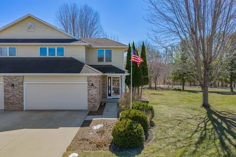 5911 E Open Mdw, Mcfarland, WI 53558