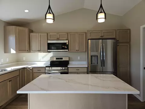 3765 Avery Ln, Janesville, WI 53546