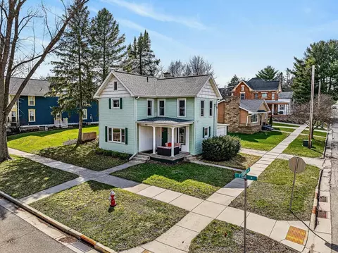 801 1st St, New Glarus, WI 53574