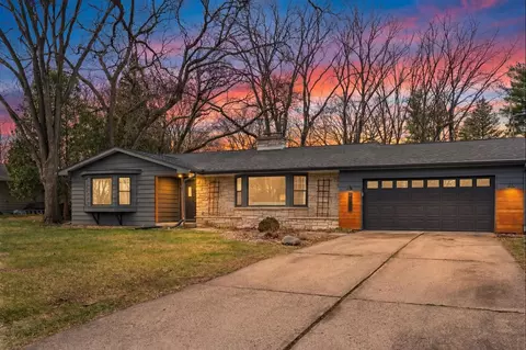 2914 Grandview Blvd, Madison, WI 53713