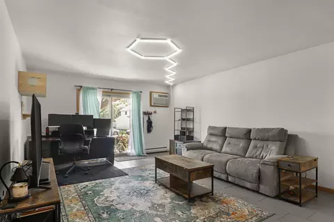 50 Whitcomb Cir #5, Madison, WI 53711