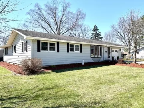 907 Lamar Dr, Milton, WI 53563