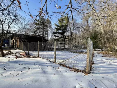 4368 Valley Ct, Rhinelander, WI 54501