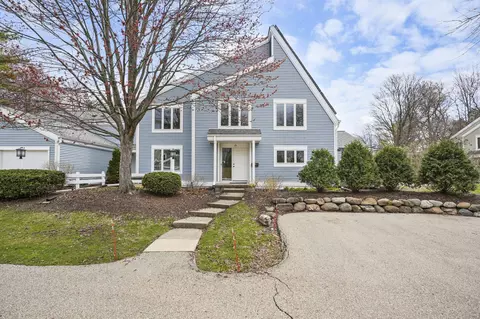 19 Red Maple Trl, Madison, WI 53717