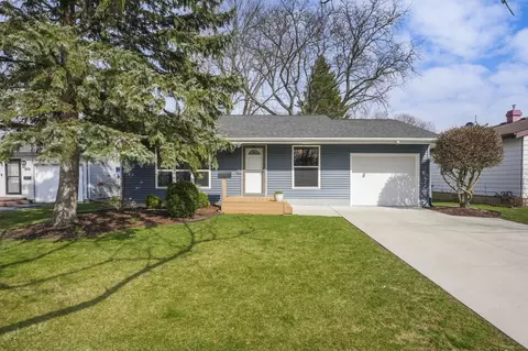 1809 Golden Oak Ln, Madison, WI 53711