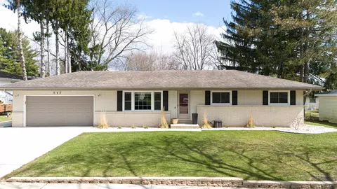 117 S Pontiac Dr, Janesville, WI 53545
