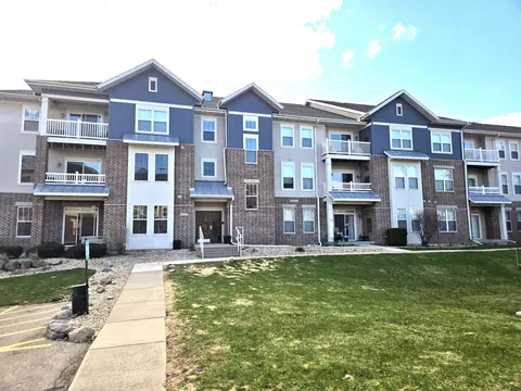 3848 Maple Grove Dr #203, Madison, WI 53719