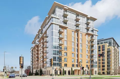 625 N Segoe Rd #809, Madison, WI 53705