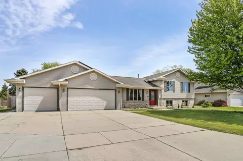 3303 Tennyson Dr, Janesville, WI 53548