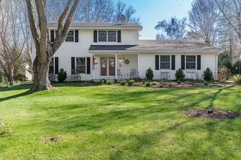 3479 Field Crest Ct, Beloit, WI 53511