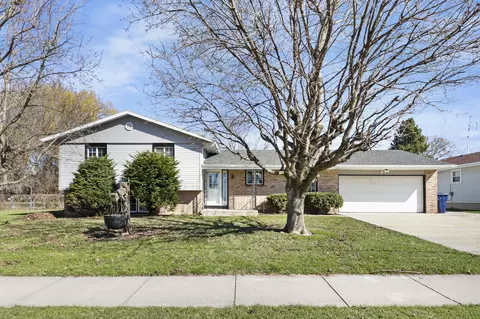2508 Rockport Rd, Janesville, WI 53548