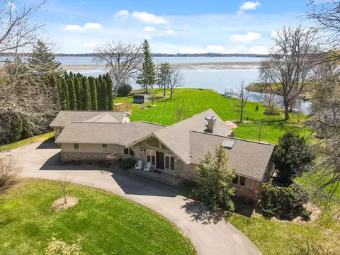 n6472 Shorewood Hills Road, Lake Mills, WI 53551