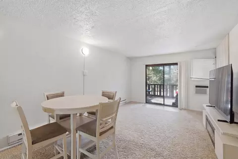 6 Spruce Trl, Wisconsin Dells, WI 53965