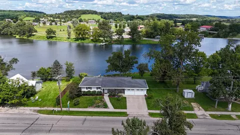 105 County Rd V, Cazenovia, WI 53924